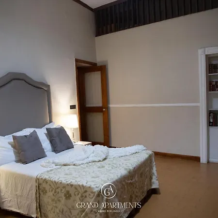 Grandapartments Via Duomo * Неаполь